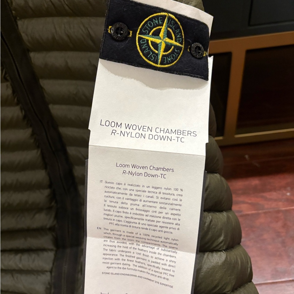 Stone Island LOOM WOVEN CHAMBERS NYLON DOWN-TC - Picture 2 of 8